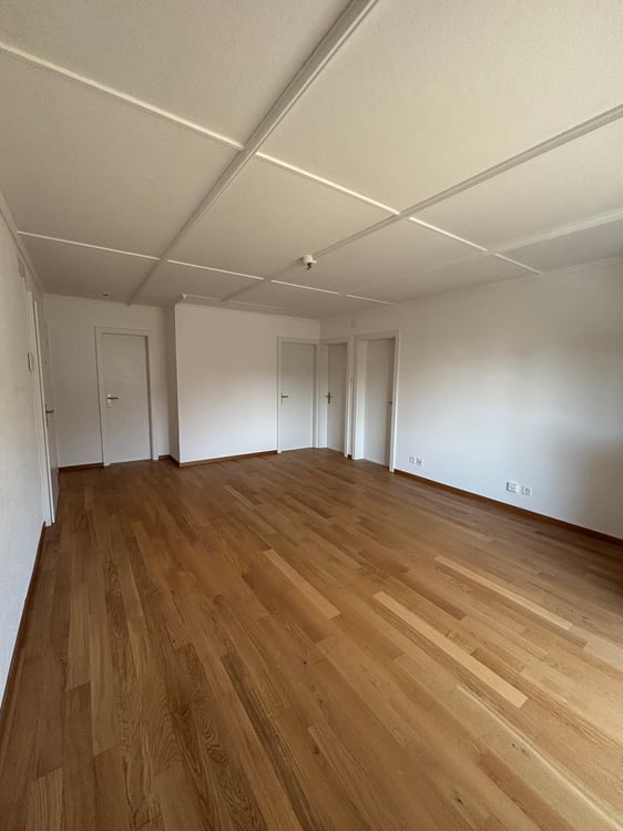 Helle 2-Zimmer-Wohnung mit Balkon in Herzogenbuchsee – ab sofort verfügbar 1