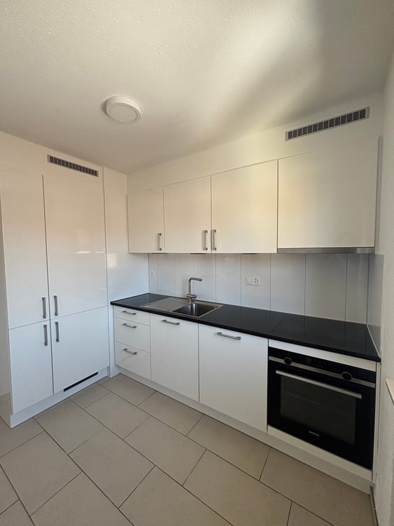 Helle 2-Zimmer-Wohnung mit Balkon in Herzogenbuchsee – ab sofort verfügbar 3
