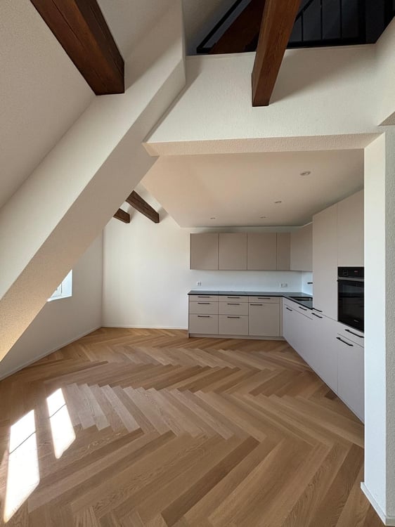 Wunderschöne, frisch kernsanierte Maisonette-Wohnung – sofort verfügbar!