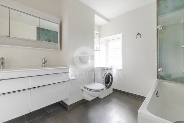 Charmante 1.5-Zimmer-Maisonette-Whg mit Galerie: Offener Wohnraum, idyllisch und zentral 9