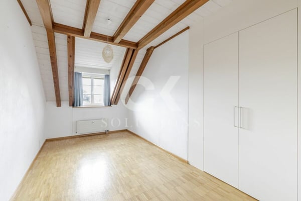 Charmante 1.5-Zimmer-Maisonette-Whg mit Galerie: Offener Wohnraum, idyllisch und zentral 7