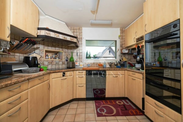 Ein Haus an Top Lage, toller Weitsicht, Charakter und Anpassungsmöglichkeiten 8