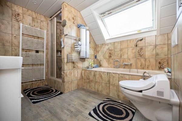 Ein Haus an Top Lage, toller Weitsicht, Charakter und Anpassungsmöglichkeiten 12