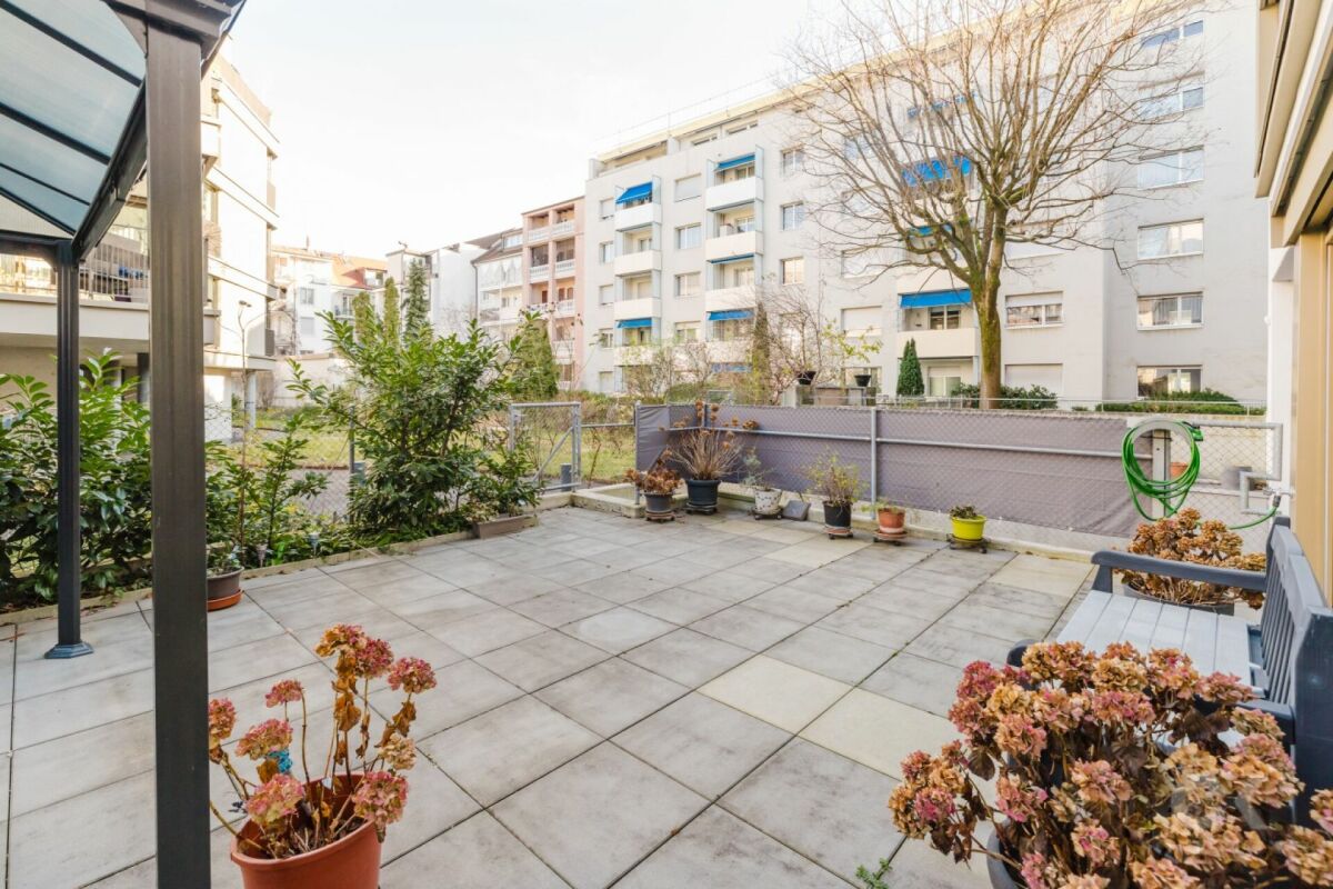 Appartement Minergie moderne avec jardin idyllique dans un emplacement central