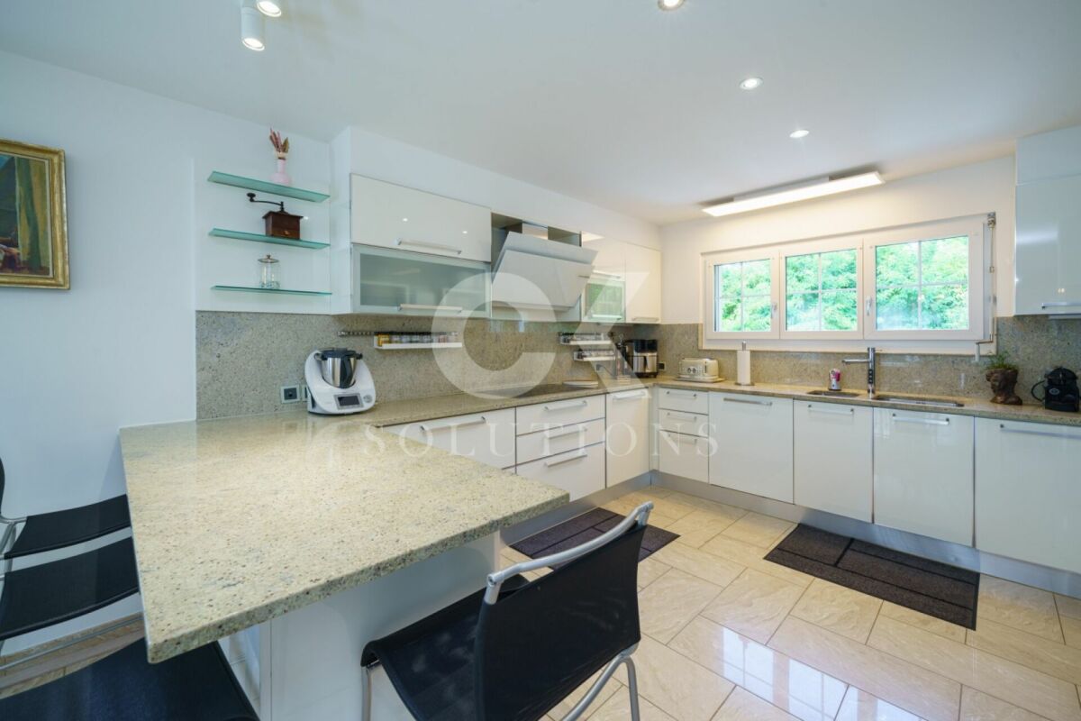 Villa de rêve exclusive avec vue panoramique - Vie luxueuse dans un emplacement idéal !
