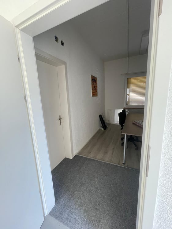 Büro / Atelier 5