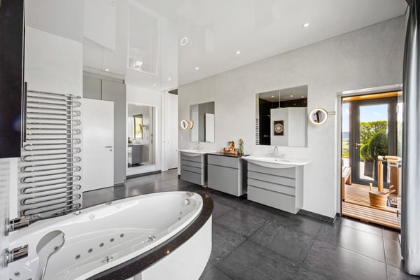 Maisonettewohnung der Extraklasse in bester Villenlage 10