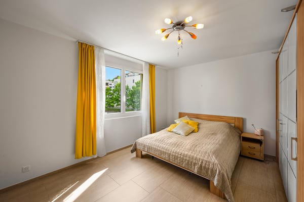 Nur wenige Schritte zum Bahnhof Moderne 4.5-Zimmerwohnung mit hochwe 7