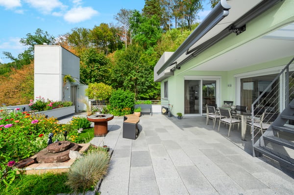 Attikawohnung mit Panorama, Dachterrassen und separater Einliegerwohnu 2