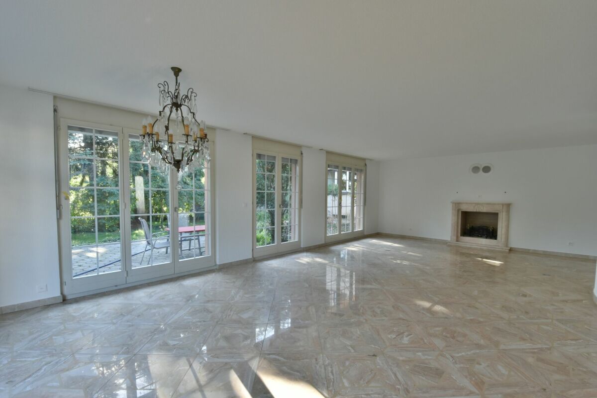 Bild 5.5-Zimmer-Einfamilienhaus mit Charme, grossem Garten und Top-Lage in Derendingen!