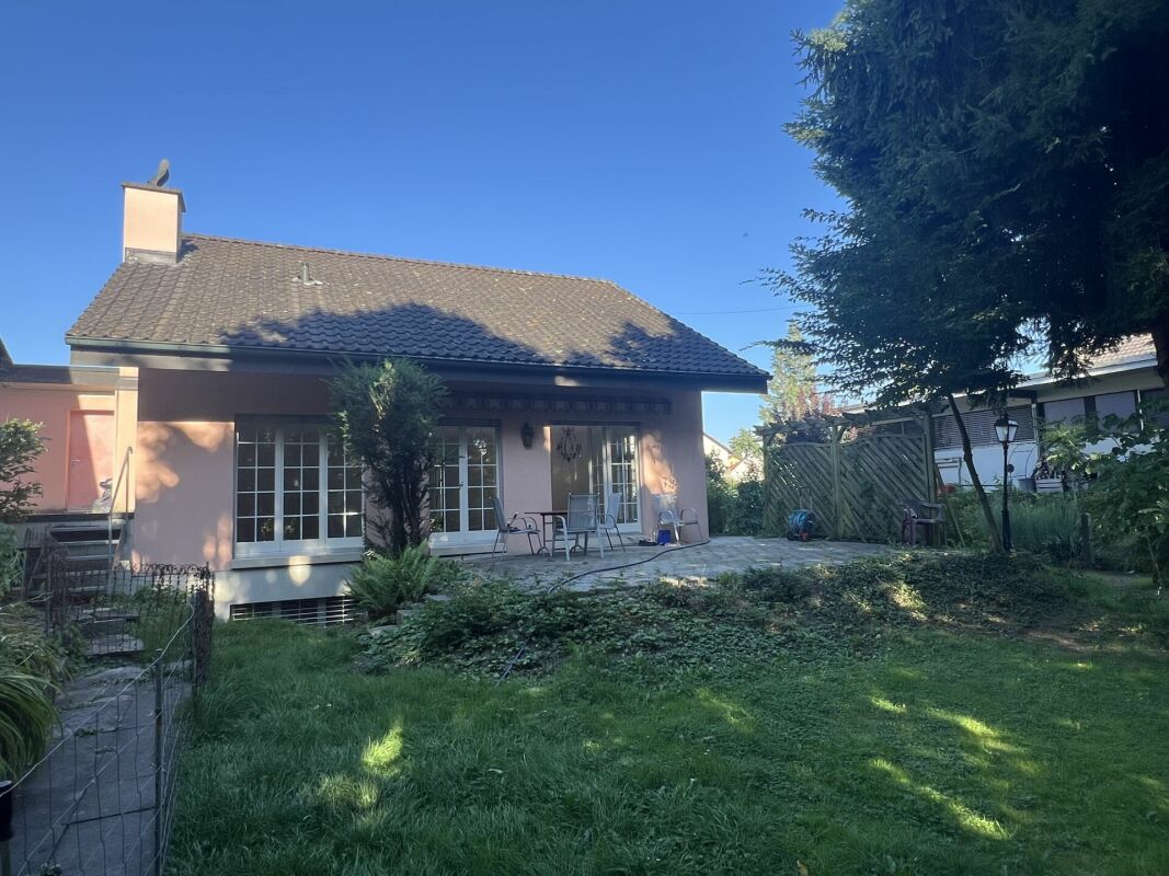 Bild 4.5-Zimmer-Einfamilienhaus mit Charme, grossem Garten und Top-Lage in Derendingen!