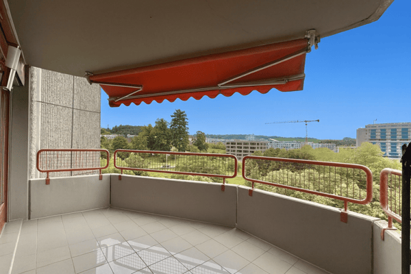 Grosszügige 1.5-Zimmer Wohnung im beliebten Holenacker-Quartier 10