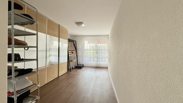Grosszügige 1.5-Zimmer Wohnung im beliebten Holenacker-Quartier 6