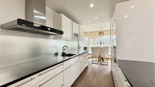 Grosszügige 1.5-Zimmer Wohnung im beliebten Holenacker-Quartier 2