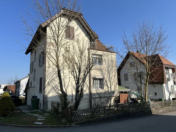 Attraktives Mehrfamilienhaus im steuergünstigen Bettlach - Top-Lage im Dorfzentrum! 1