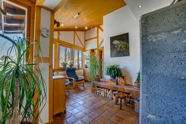 Grosses Einfamilienhaus mit Einliegerwohnung und zusätzliche Bauparzelle(Seesicht) 22