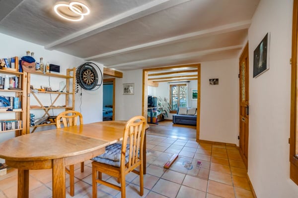 Grosses Einfamilienhaus mit Einliegerwohnung und zusätzliche Bauparzelle(Seesicht) 27