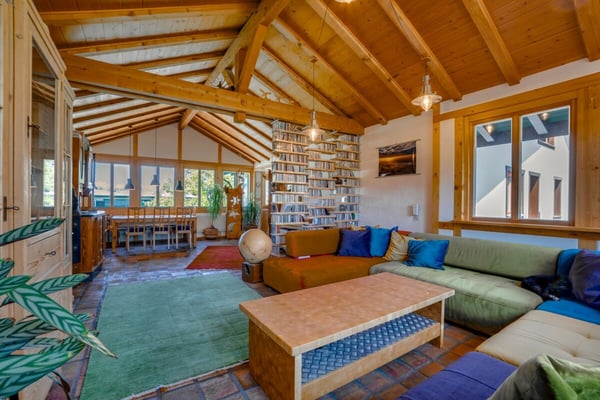 Grosses Einfamilienhaus mit Einliegerwohnung und zusätzliche Bauparzelle(Seesicht) 6