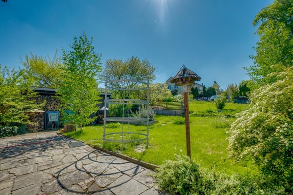 Grosses Einfamilienhaus mit Einliegerwohnung und zusätzliche Bauparzelle(Seesicht) 5