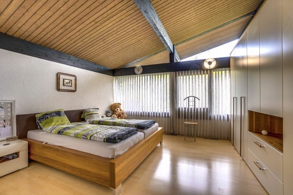 1.5 Zimmer Einfamilienhaus mit sehr grosser Garage 7