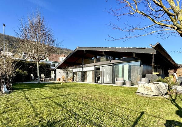 1.5 Zimmer Einfamilienhaus mit sehr grosser Garage 1