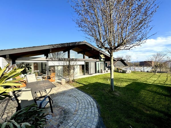 1.5 Zimmer Einfamilienhaus mit sehr grosser Garage 2