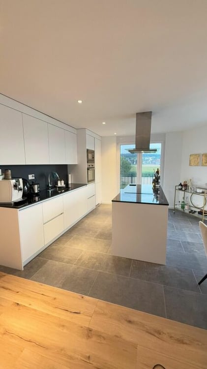 1.5 Zimmer-Attika-Wohnung mit schöner Terrasse samt Aussicht! 10