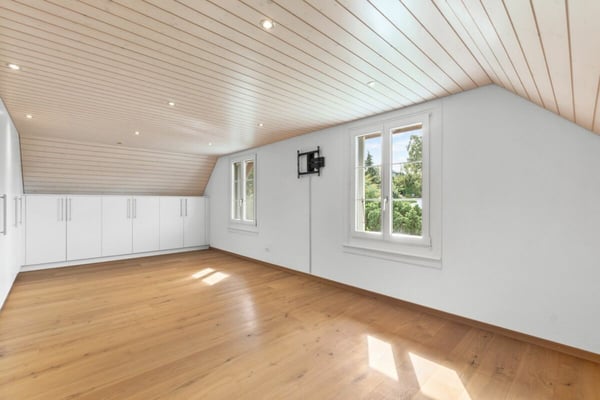 Qualität triftt Komfort-EFH mit Galerie, Anbau&grossem Grundstück 13