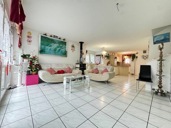 1.5 Zi. Doppeleinfamilienhaus an guter Lage 1