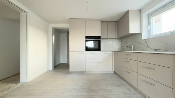 Kernsaniertes MFH mit Baulandreserve an steuergünstigen Gemeinde 2