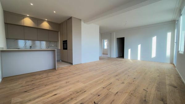 Kernsaniertes MFH mit Baulandreserve an steuergünstigen Gemeinde 1