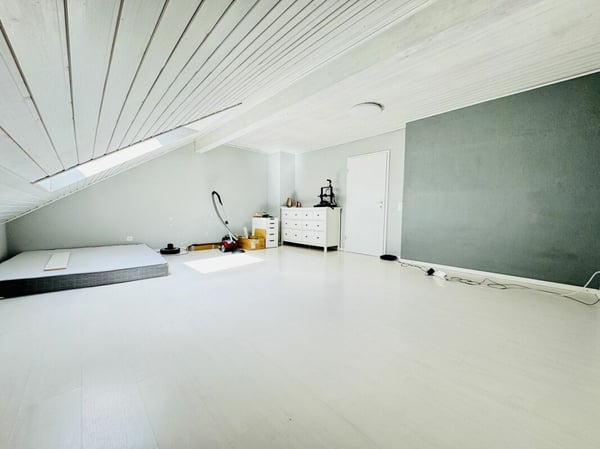 Attraktives 6.5-Zimmer-Doppeleinfamilienhaus 12