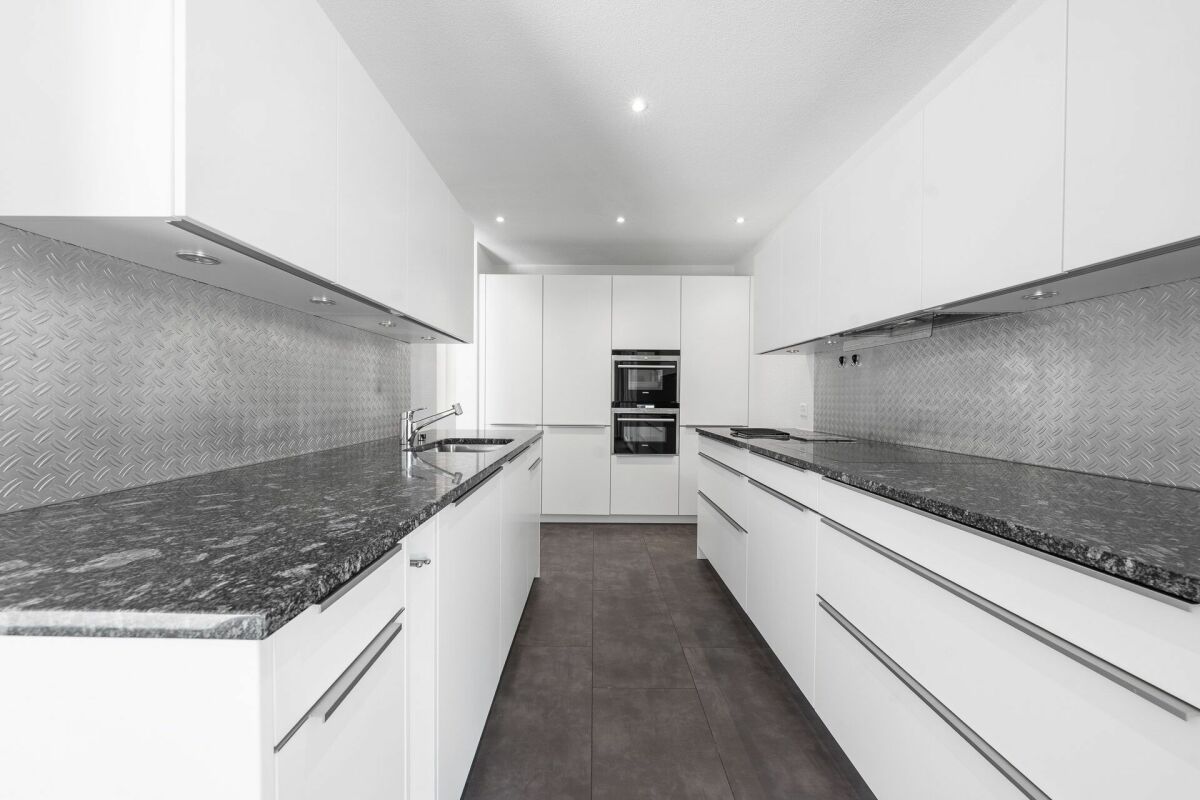 Moderne und grosszügige 4.5 Zi. Wohnung an zentraler Lage