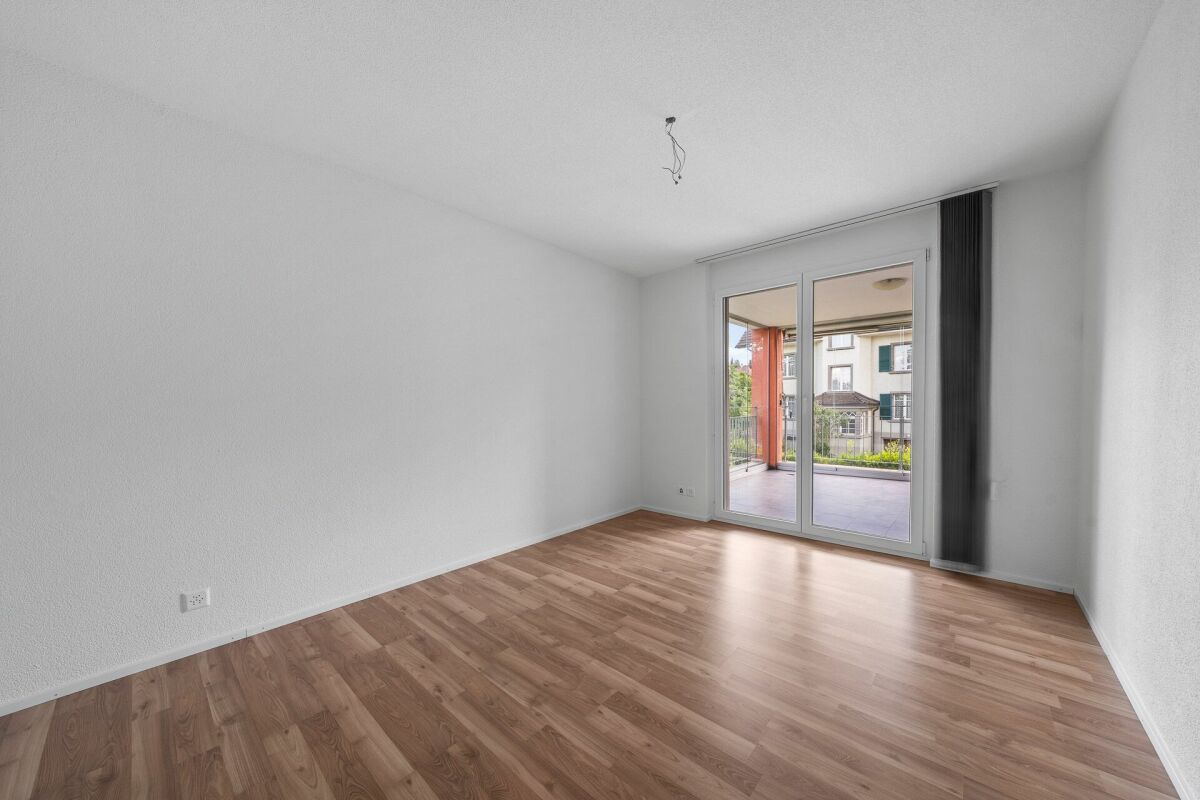 Moderne und grosszügige 4.5 Zi. Wohnung an zentraler Lage
