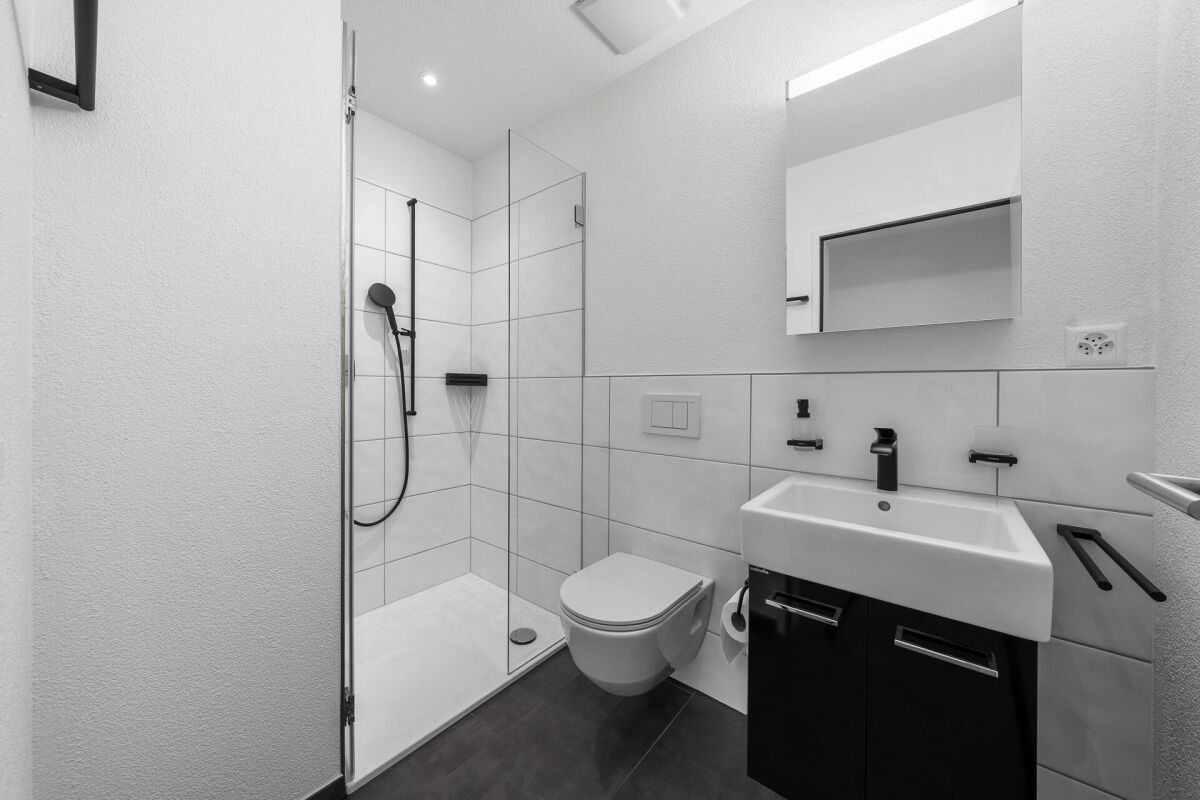 Moderne und grosszügige 4.5 Zi. Wohnung an zentraler Lage