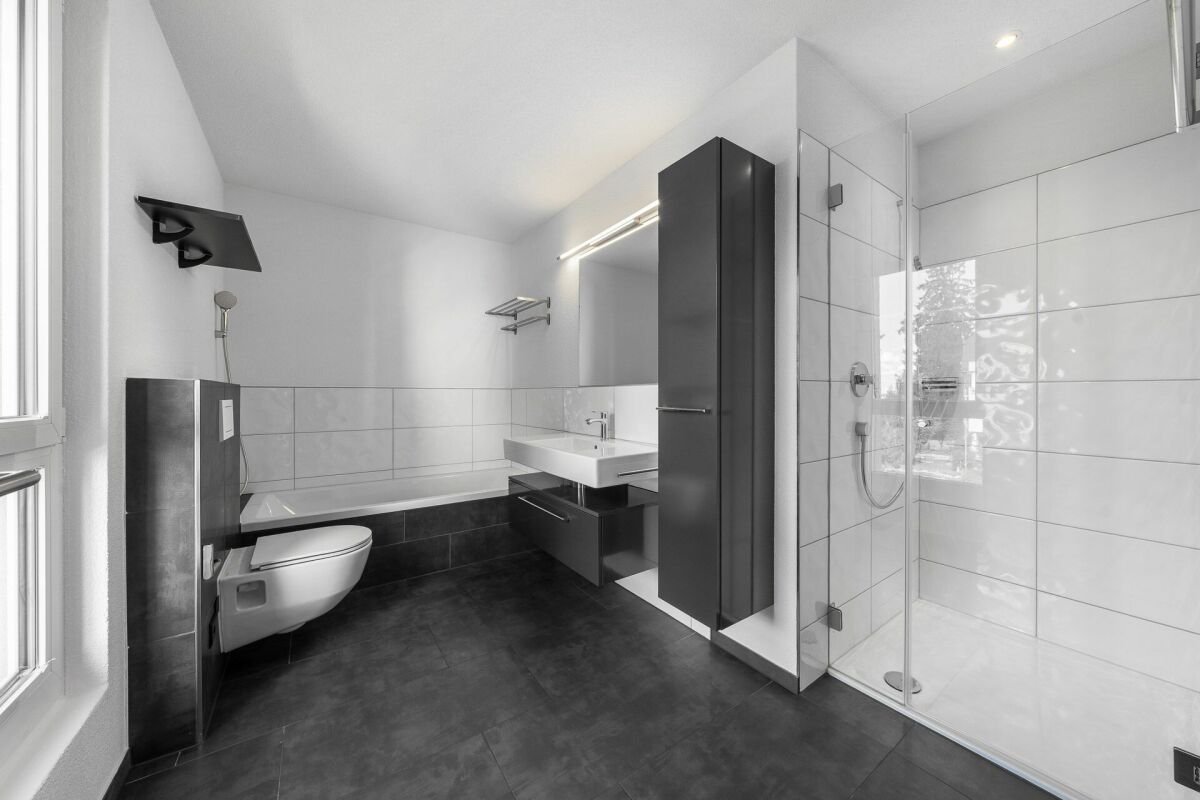 Moderne und grosszügige 4.5 Zi. Wohnung an zentraler Lage