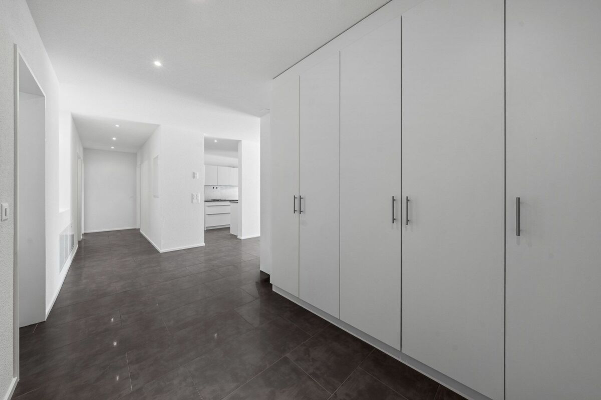 Moderne und grosszügige 4.5 Zi. Wohnung an zentraler Lage