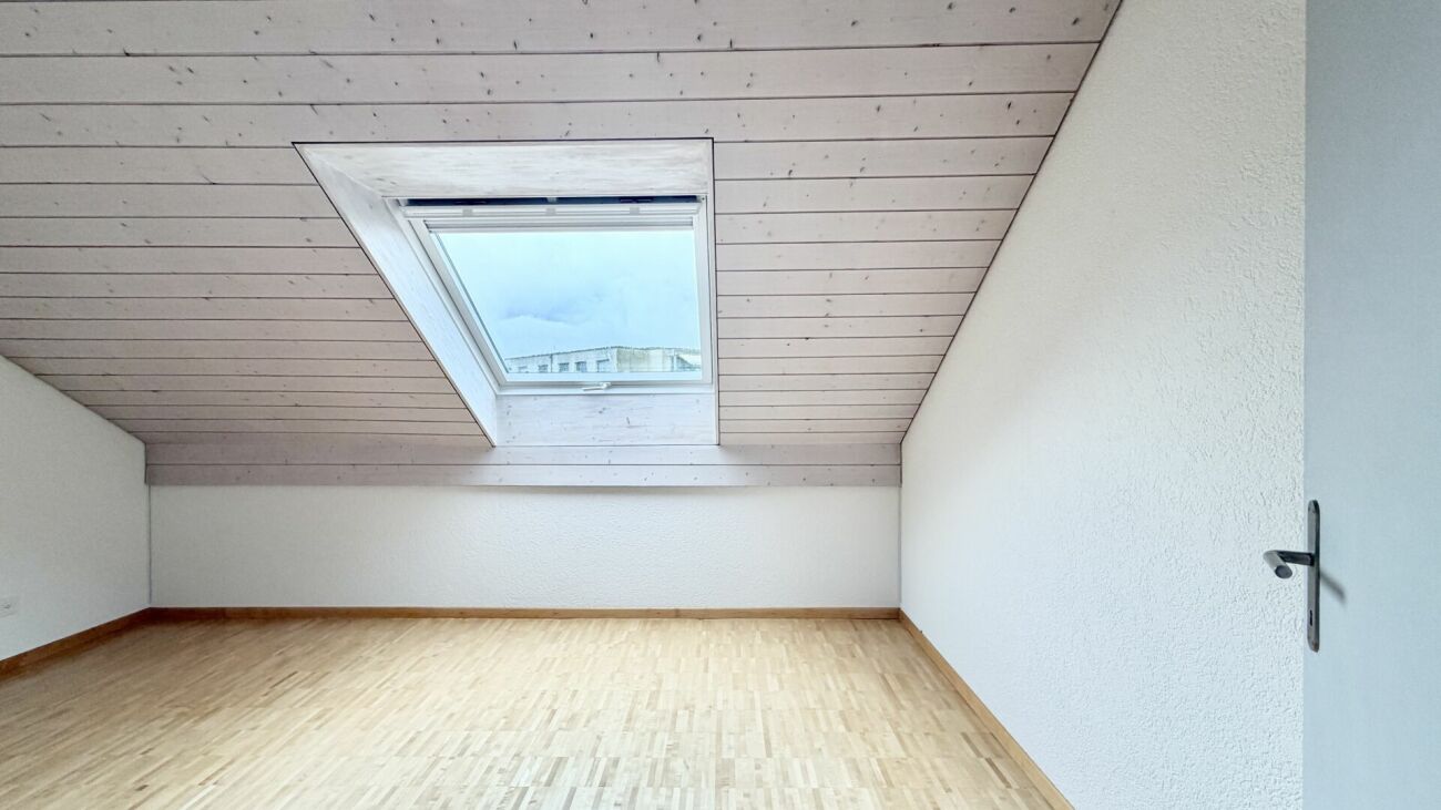 Tolle 3.5 Zi. Maisonette Wohnung mit Alpensicht