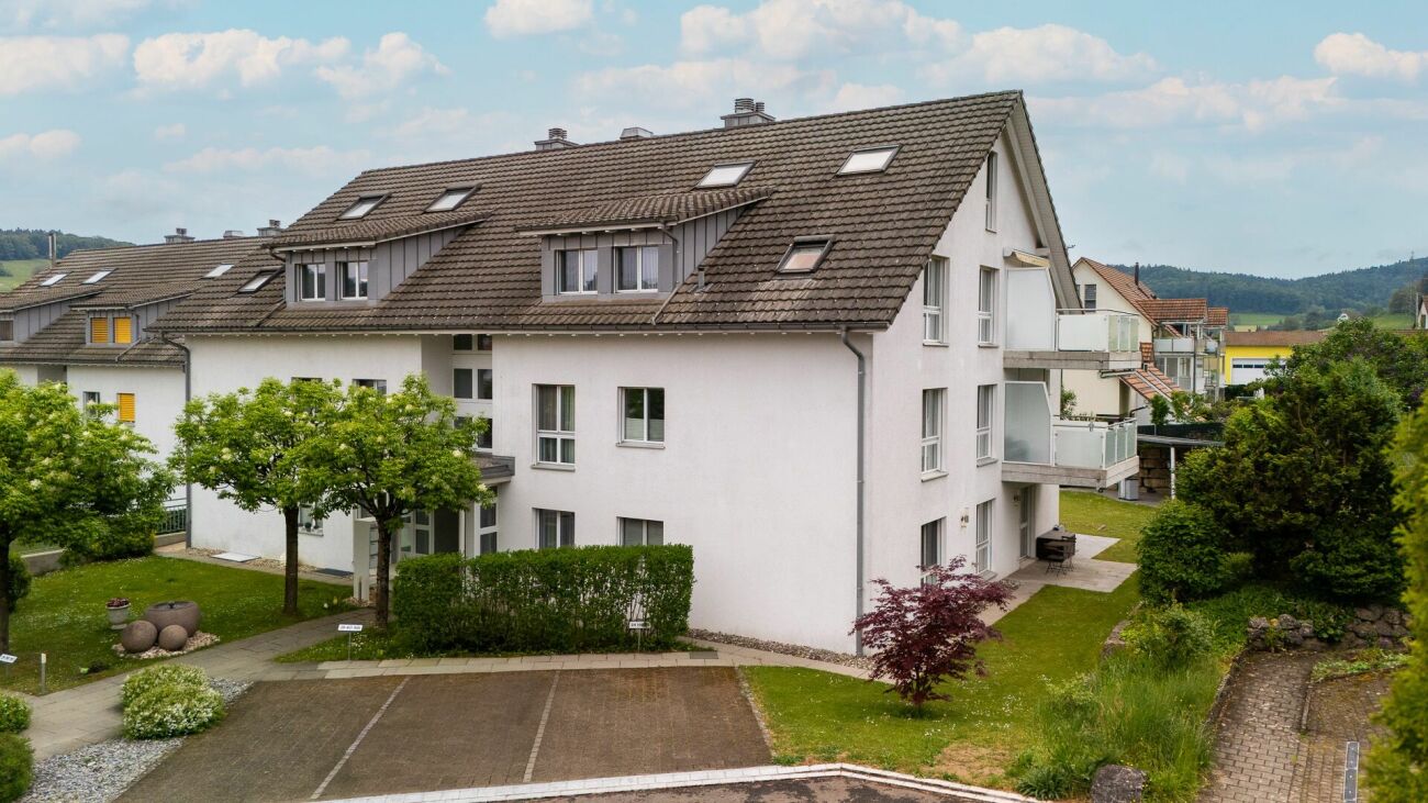 4 1/2 Zimmer- Wohnung im ersten Geschoss