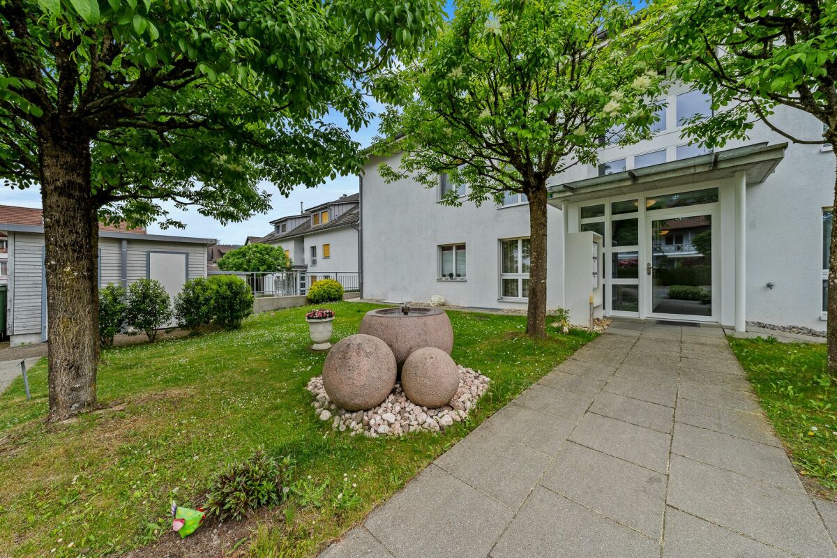 4 1/2 Zimmer- Wohnung im ersten Geschoss