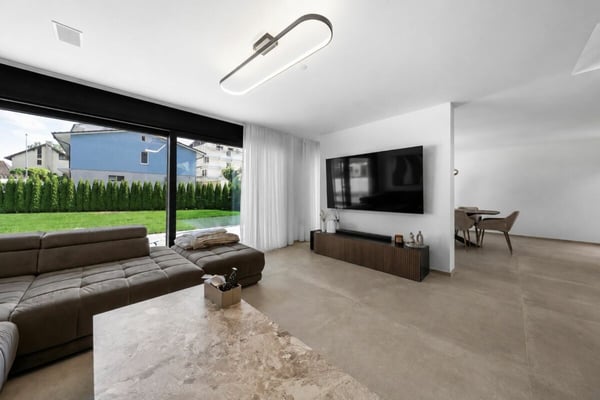 Exklusives Einfamilienhaus mit Pool, Smarthome und luxuriöser Ausstattung 3