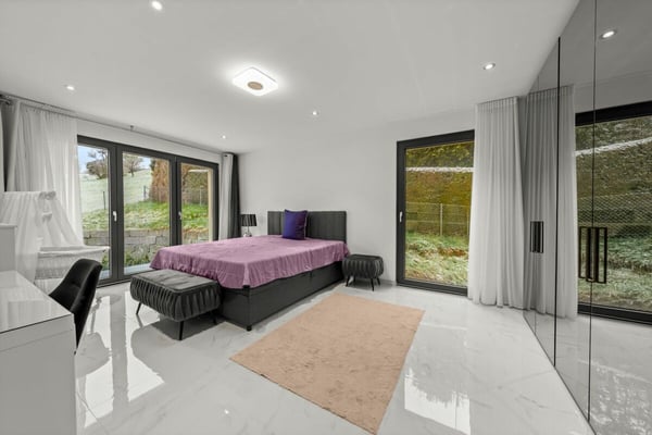 Luxuriöses 7.5 Zimmer Einfamilienhaus mit viel Platz 14