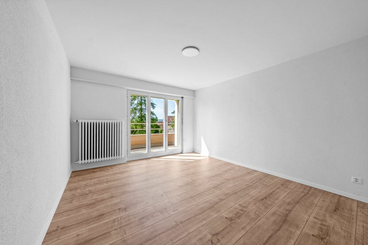Vollständig sanierte 4.5-Zimmer-Attikawohnung mit grosser Terrasse und Weitsicht!