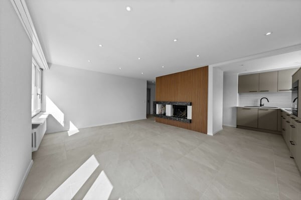 Vollständig sanierte 4.5-Zimmer-Attikawohnung mit grosser Terrasse und Weitsicht! 4