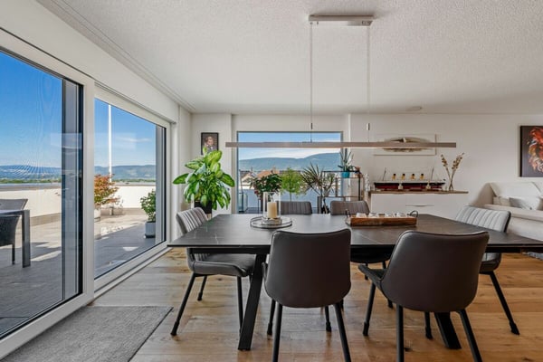 Exklusive 5.5-Zimmer-Attikawohnung mit 152 m² Terrasse & Weitsicht! 12