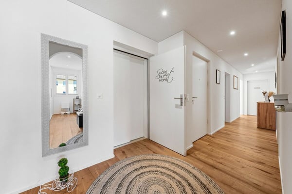 Exklusive 5.5-Zimmer-Attikawohnung mit 152 m² Terrasse & Weitsicht! 13