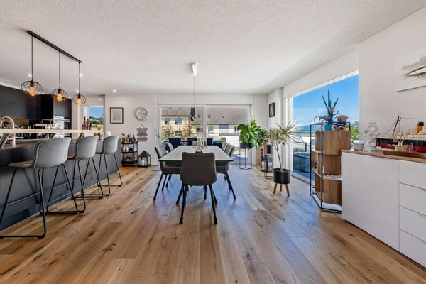 Exklusive 5.5-Zimmer-Attikawohnung mit 152 m² Terrasse & Weitsicht! 5