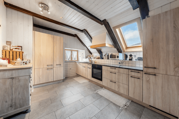Belle maison avec appartement indépendant et terrain de 4'500 m2 5