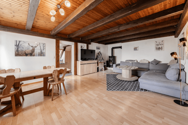 Belle maison avec appartement indépendant et terrain de 4'500 m2 6