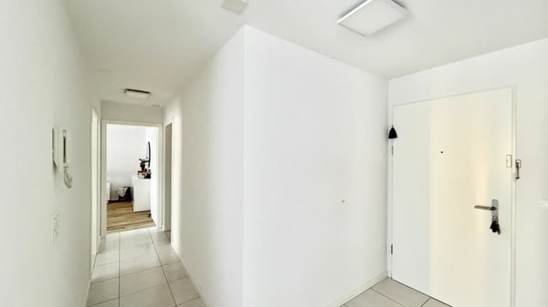 Schöne 2.5 Zimmer Wohnung an guter Lage 10